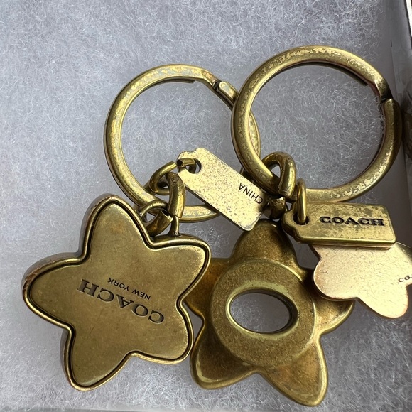 RARE Coach Wild Flower Turnlock Valet Key Fob Charms - Picture 5 of 14